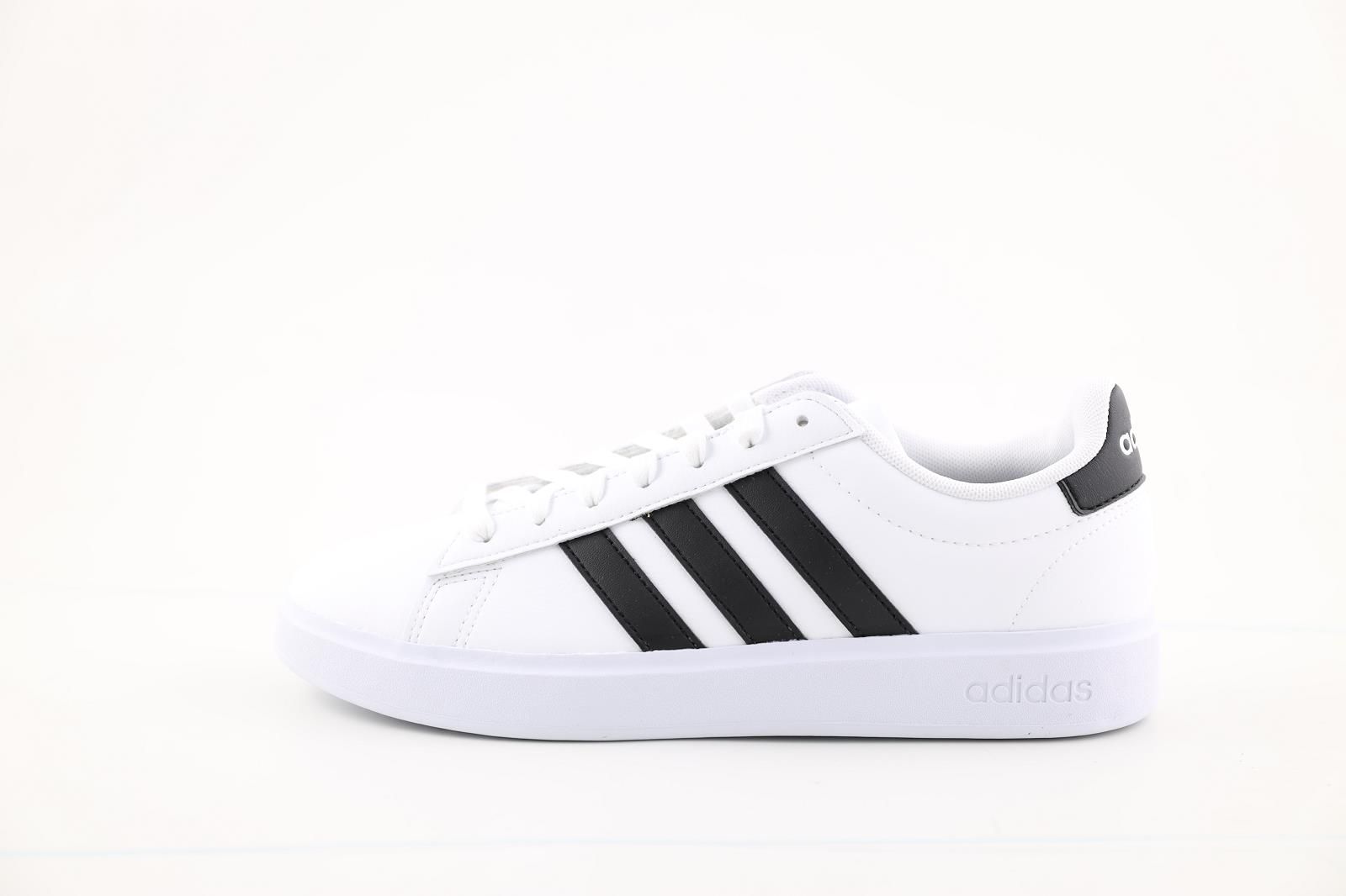 Adidas Sneackers Blanc/Noir hommes (Grand Court - GW9195) - Marques à Suivre